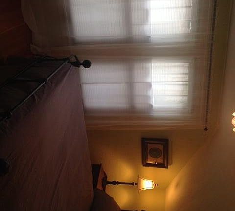 2nds Fl Master Qn Size Bedroom