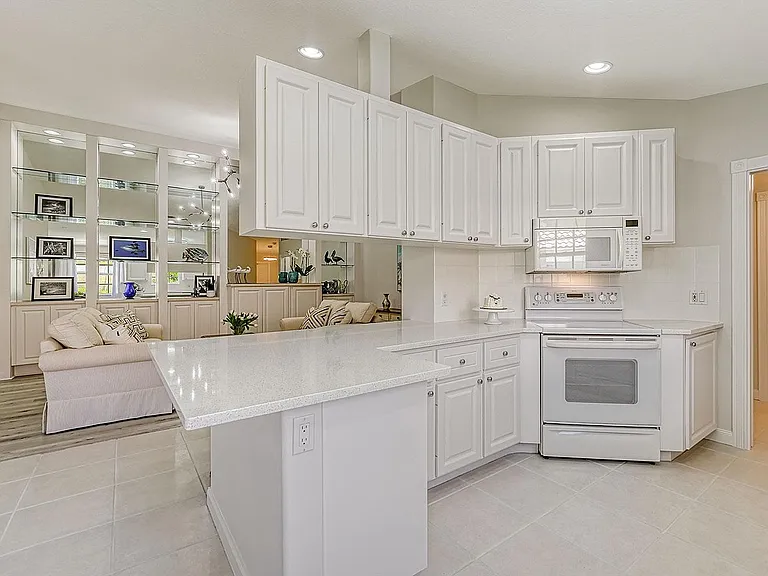 5852 Helicon Pl — Photo 9