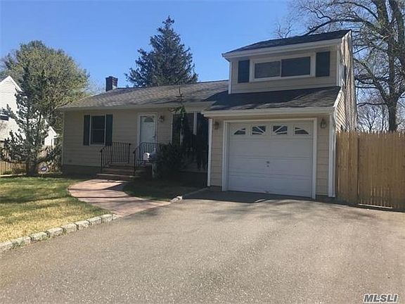 3rd image of 36 Peachtree Ln
