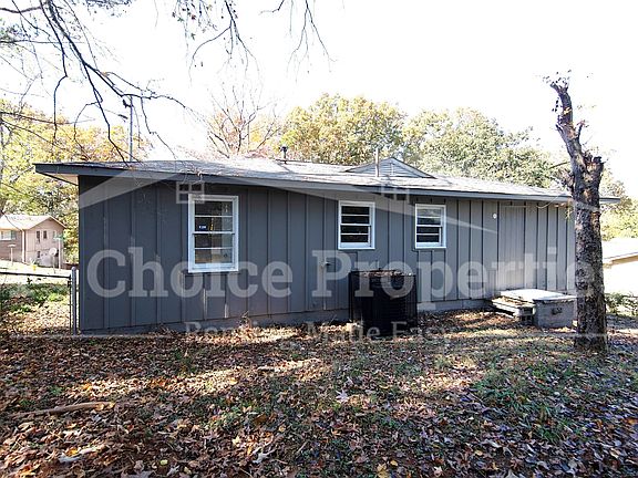 4th image of 1201 Woodslee St