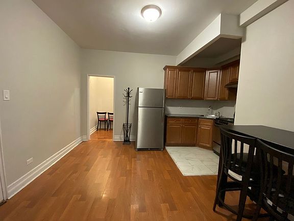 4th image of 76 Irving Pl APT 1A