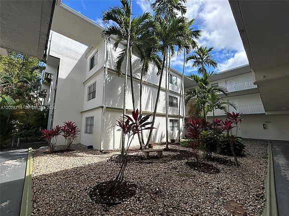 2nd image of 4205 N University Dr APT 112