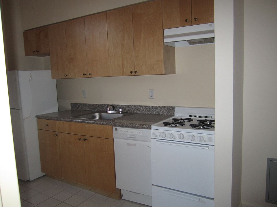 2nd image of 57 Madison St APT 108