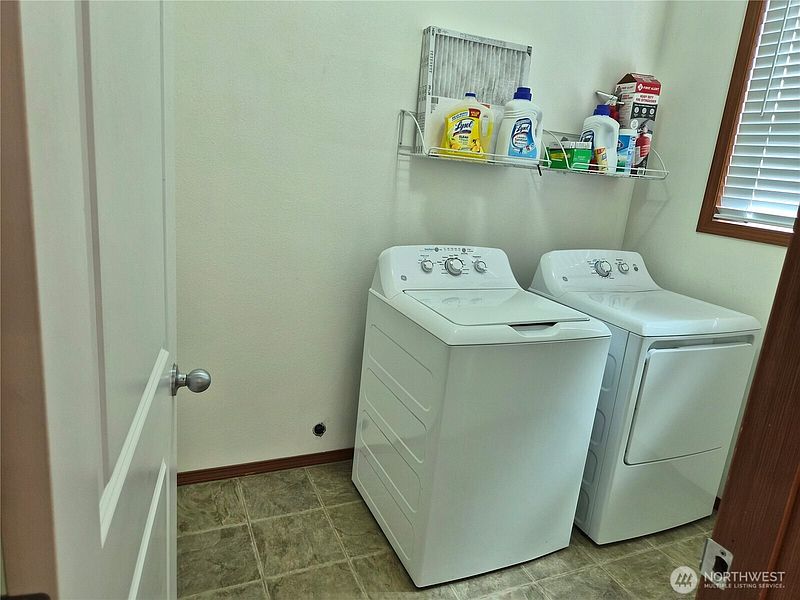 4th image of 8230 54th Court SE