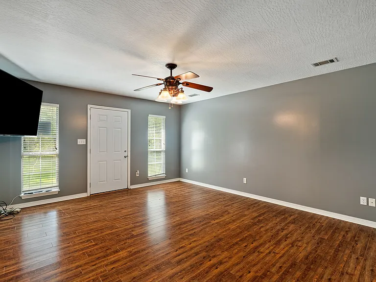 330 Boggy Hollow Rd — Photo 17
