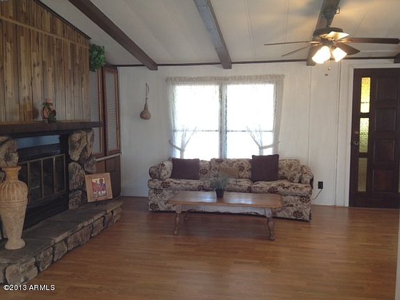 2nd image of 2128 N Summer St