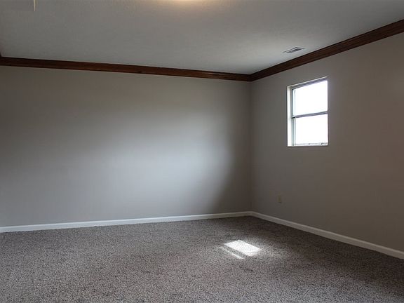 5th image of 403 Skaggs Ct