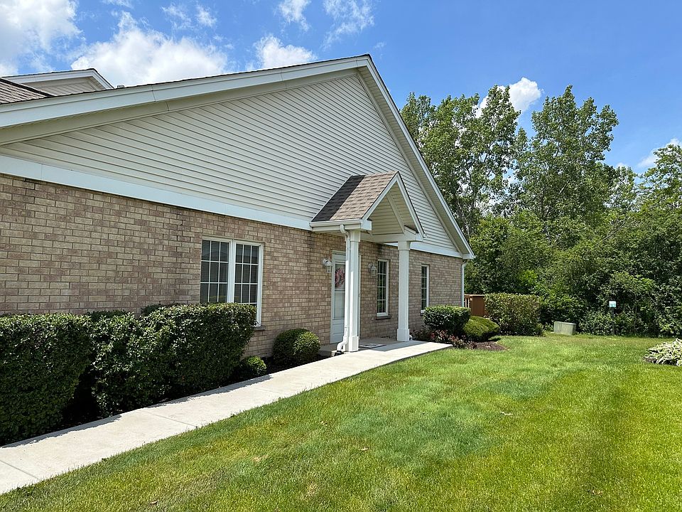 2nd image of 5528 Foxwoods Dr
