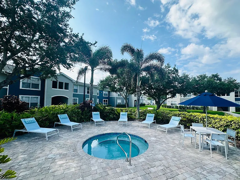 Madalyn Landing Apartments | Palm Bay, FL | Jacuzzi