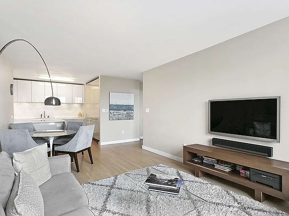 3rd image of 322 W 57th St APT 29F
