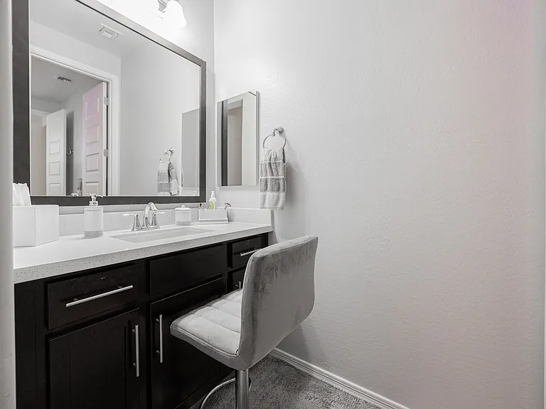 11777 S 51st Dr — Photo 27
