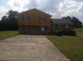 3724 George Washington Dr, Ellenwood, GA 30294