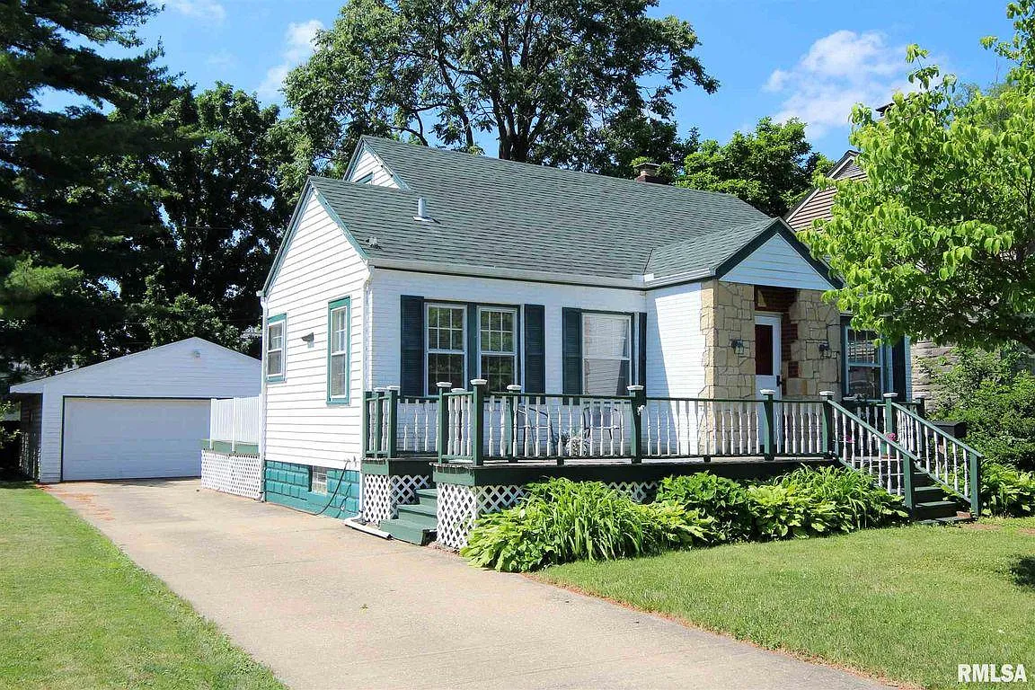 406 W Richwoods Blvd photo 1