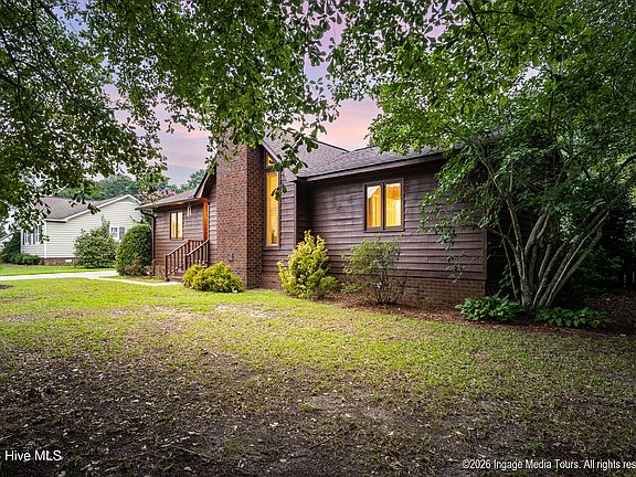 4th image of 102 Southridge Drive