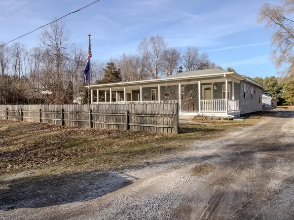 1160 Highway 10, Knox, IN 46534