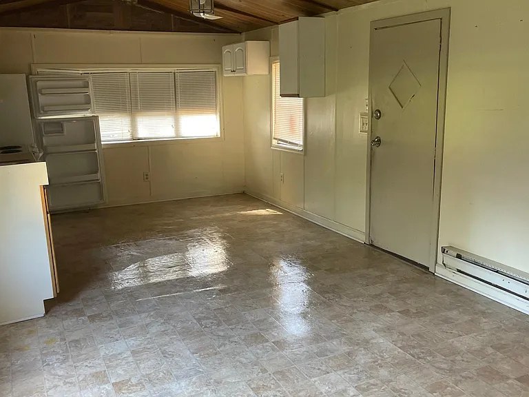 9204 US Highway 1 S — Photo 11