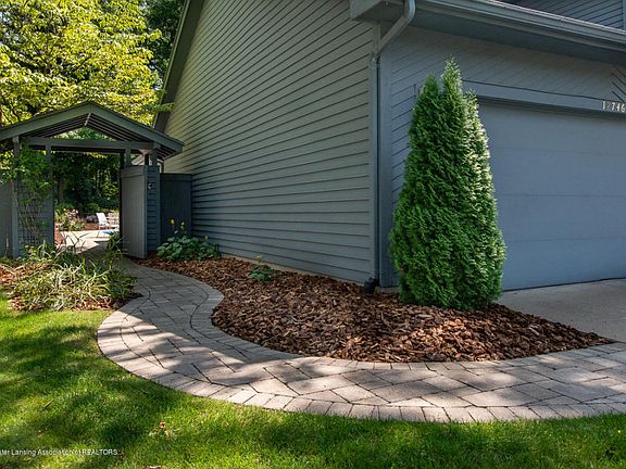 3rd image of 12746 Oneida Woods Trl