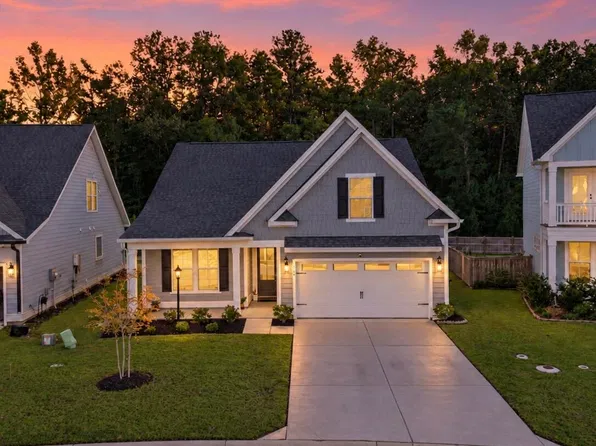 764 Opal Wing St, Moncks Corner, SC 29461