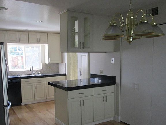 4th image of 108 Elm Wood Ct
