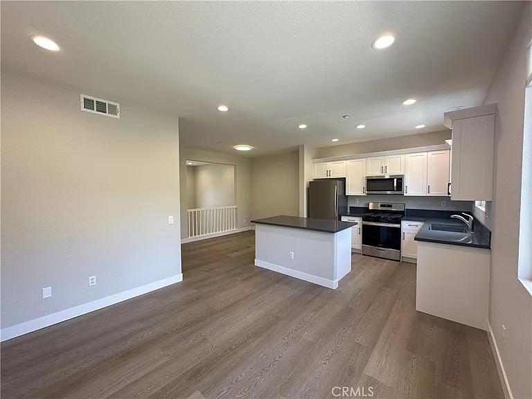 2252 Schlaepfer Dr — Photo 12