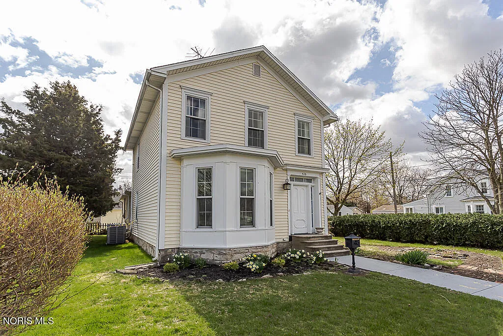 426 W Wayne St photo 1