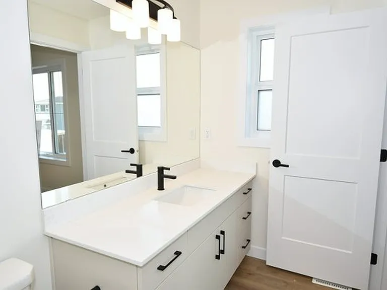 2133 5th Ave SW — Photo 31