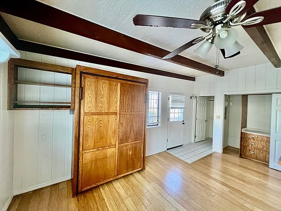 5th image of 729 Island Ct #735-1/2
