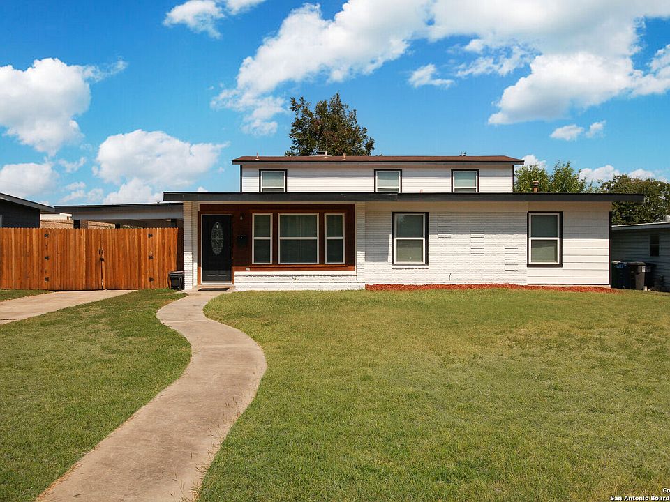 1st image of 71 Pilgrim Dr