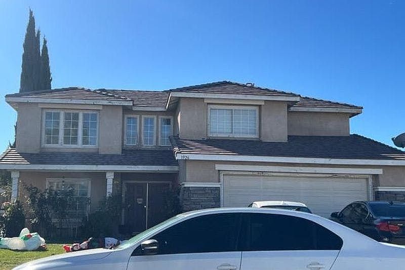 1st image of 1926 Shamrock Ave