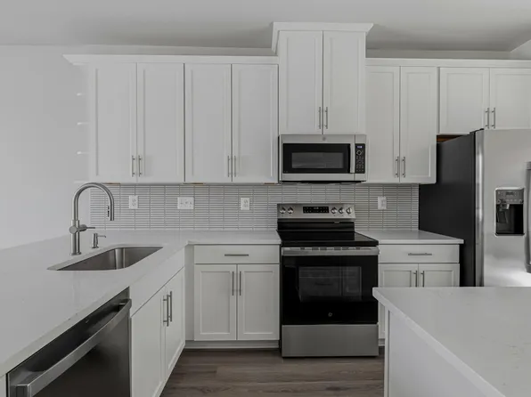 2210 Town Center Dr SE, Washington, DC 20020