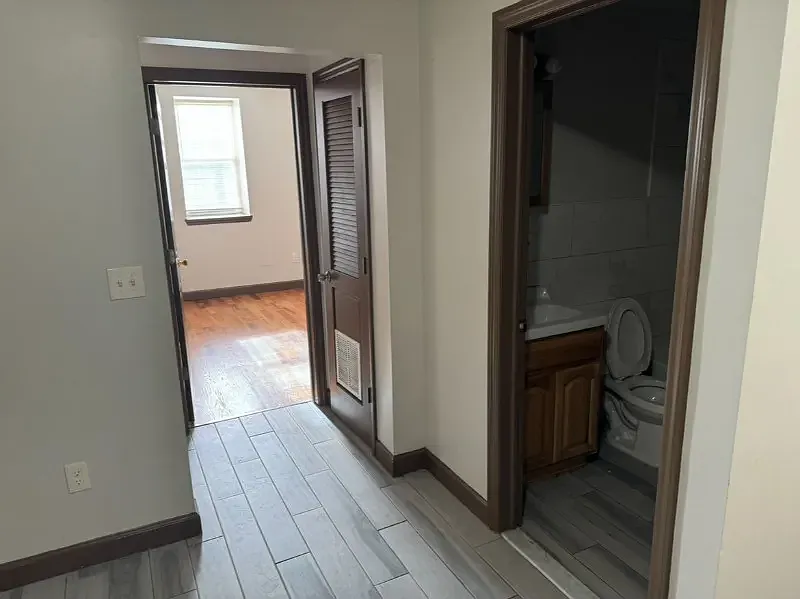2 bed, $1,800 — Photo 4