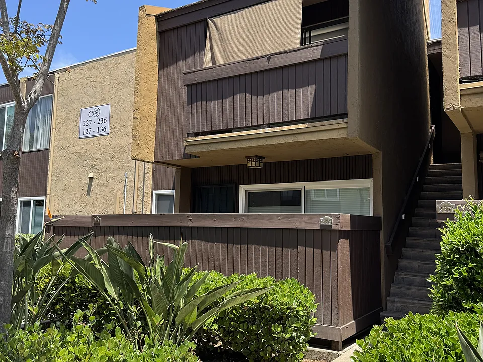 3454 Castle Glen Dr #1