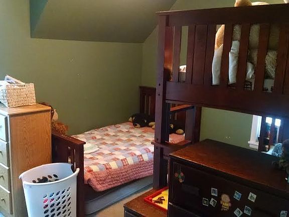 2nd image of 489 College Ave