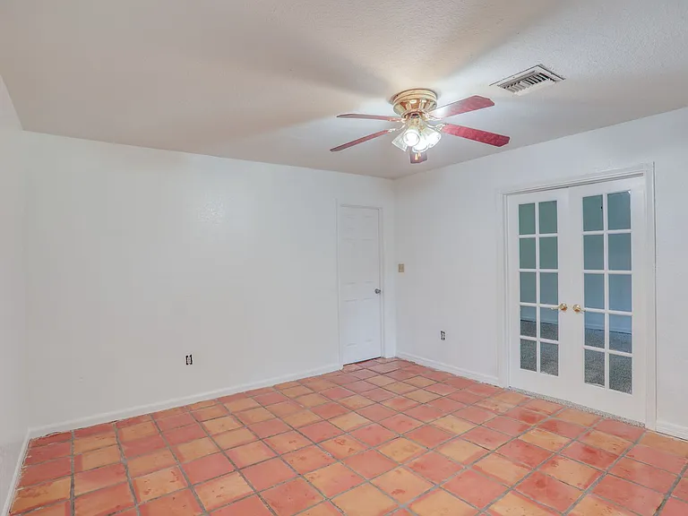 2960 Leslie Dr — Photo 14
