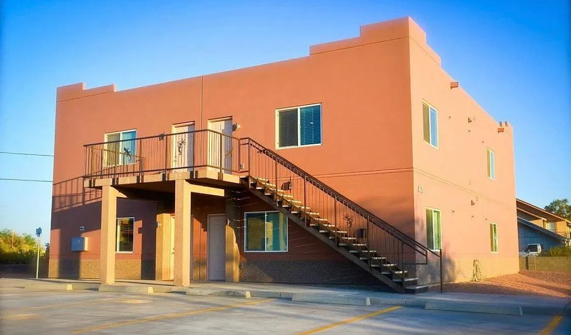 6135 S Alameda Rd — Photo 1