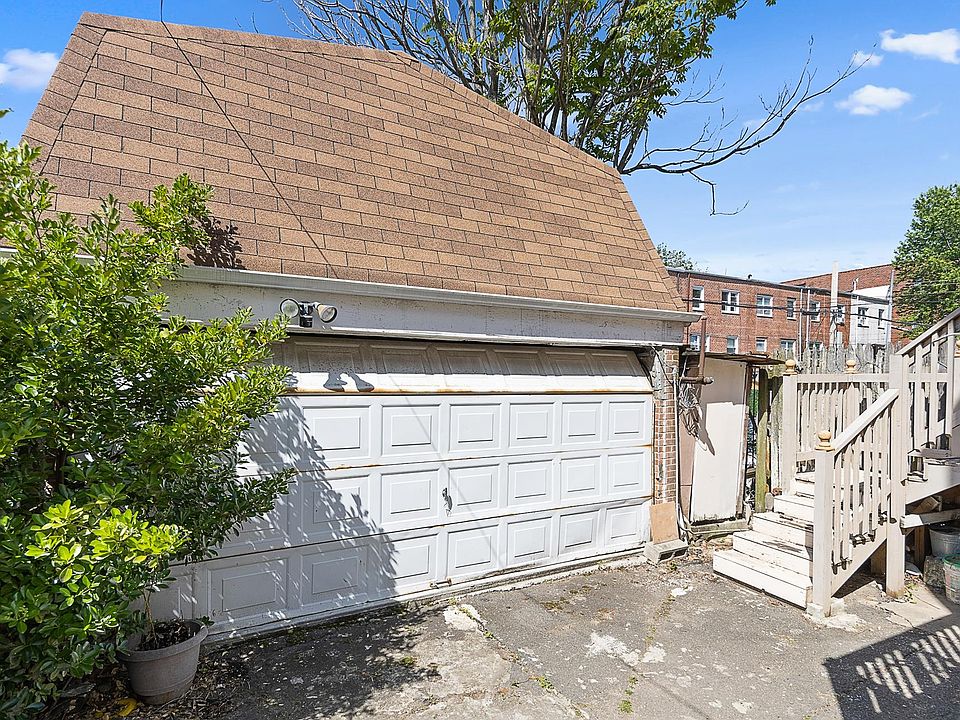 954 E 104th St, Brooklyn, NY 11236 Zillow