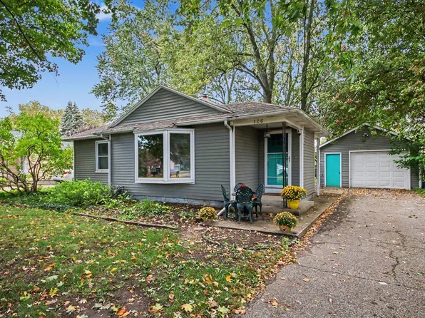 126 Cambridge Ave, Holland, MI 49423