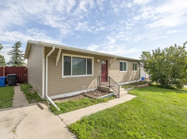 4 Idlewood Dr, Rapid City, SD 57701