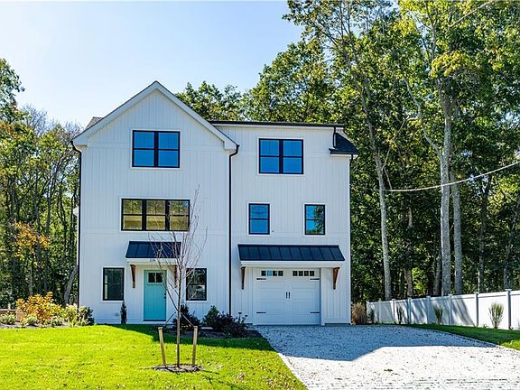 3rd image of 216 South Pier Rd