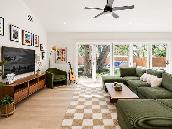 4th image of 4903 Enchanted Ln