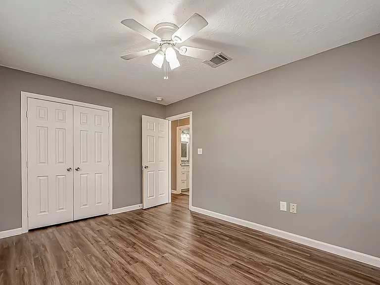 1513 George St — Photo 18