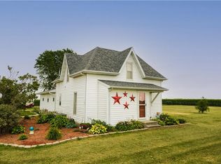 6830 E 152nd St S, Grinnell, IA 50112