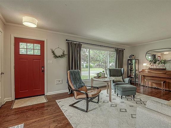 5th image of 4619 W 59th St