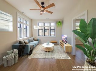 2020.5 W Montrose Ave #2B, Chicago, IL 60634