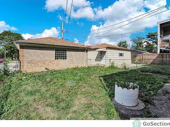 4th image of 1400 N Lawler Ave #1