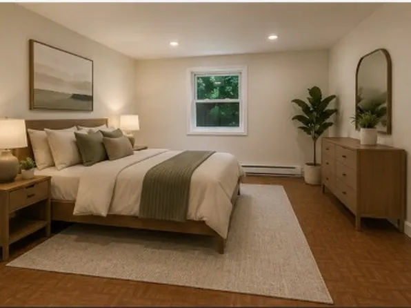 (undisclosed Address), Franklin Square, NY 11010