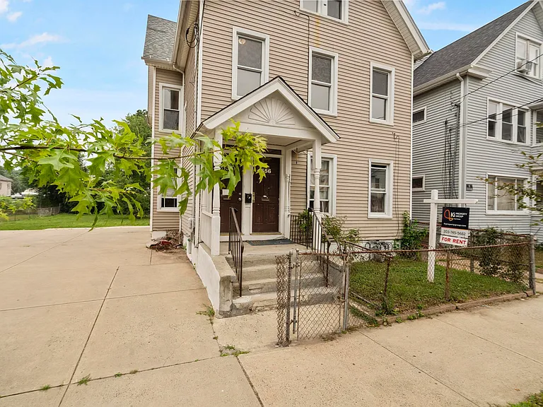 354 Poplar St #2 — Photo 13