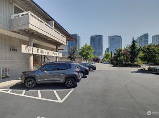922 100th Ave NE APT 222, Bellevue, WA