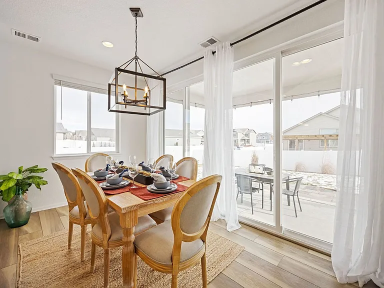 5597 Carmon Dr — Photo 4