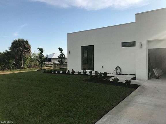 4th image of 1912 NW 28th Pl